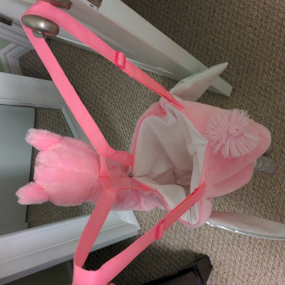 Pink llama overnight bag - Picture 2 of 2